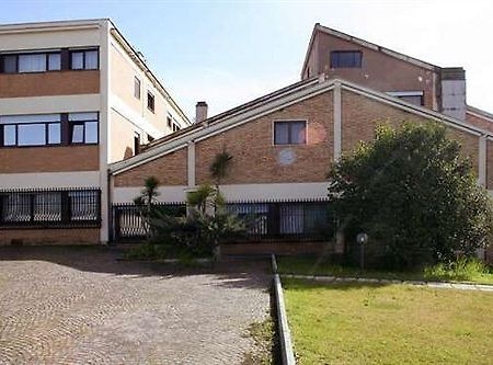Casa Per Ferie Eremo Santa Rosa Da Lima Otel Roma Dış mekan fotoğraf